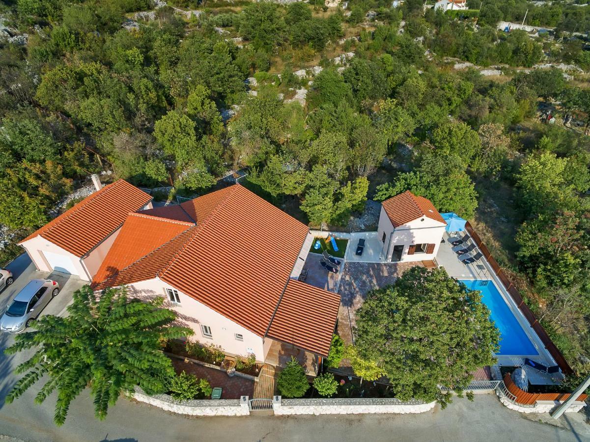 Villa Zvonimir Zagvozd Екстериор снимка