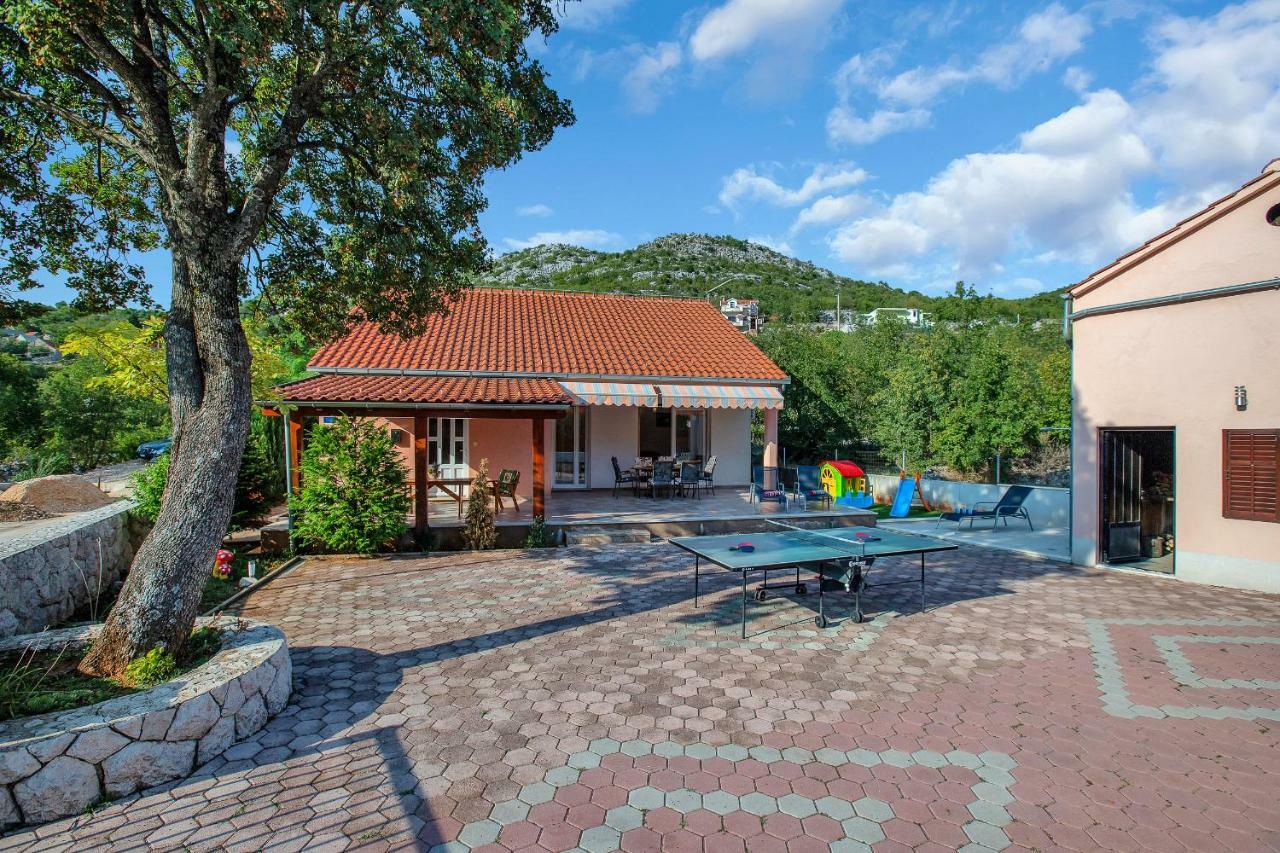 Villa Zvonimir Zagvozd Екстериор снимка